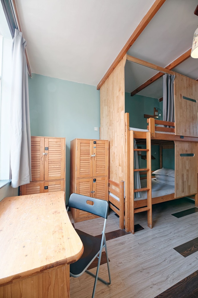Cloudland International Youth Hostel 35/62