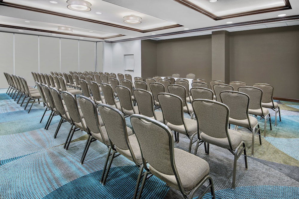 Holiday Inn Hotel & Suites College Station-Aggieland 52/69