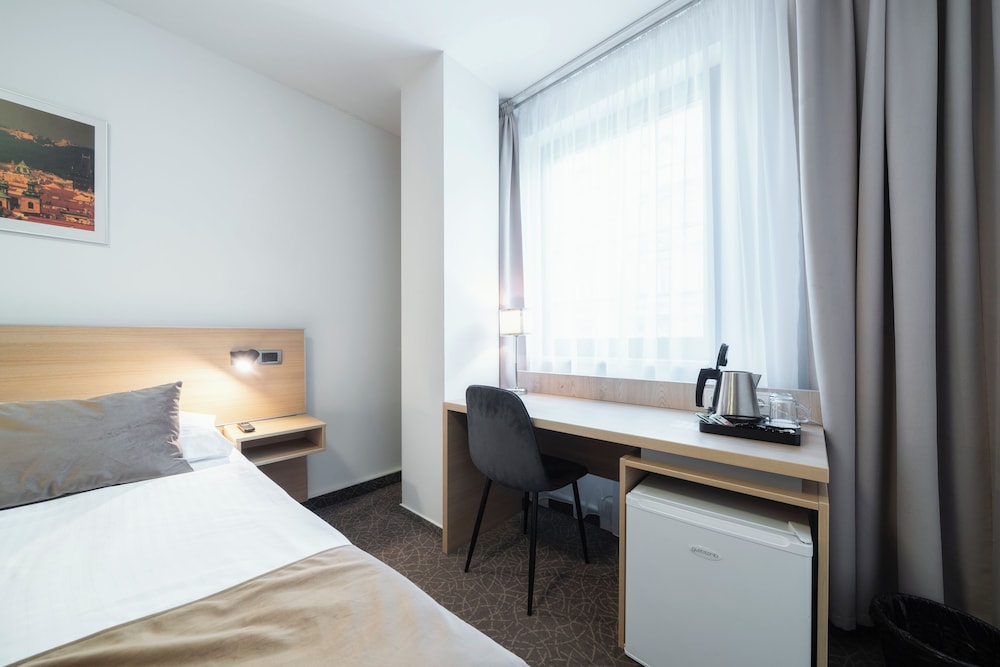 EHRLICH HOTEL 14/34