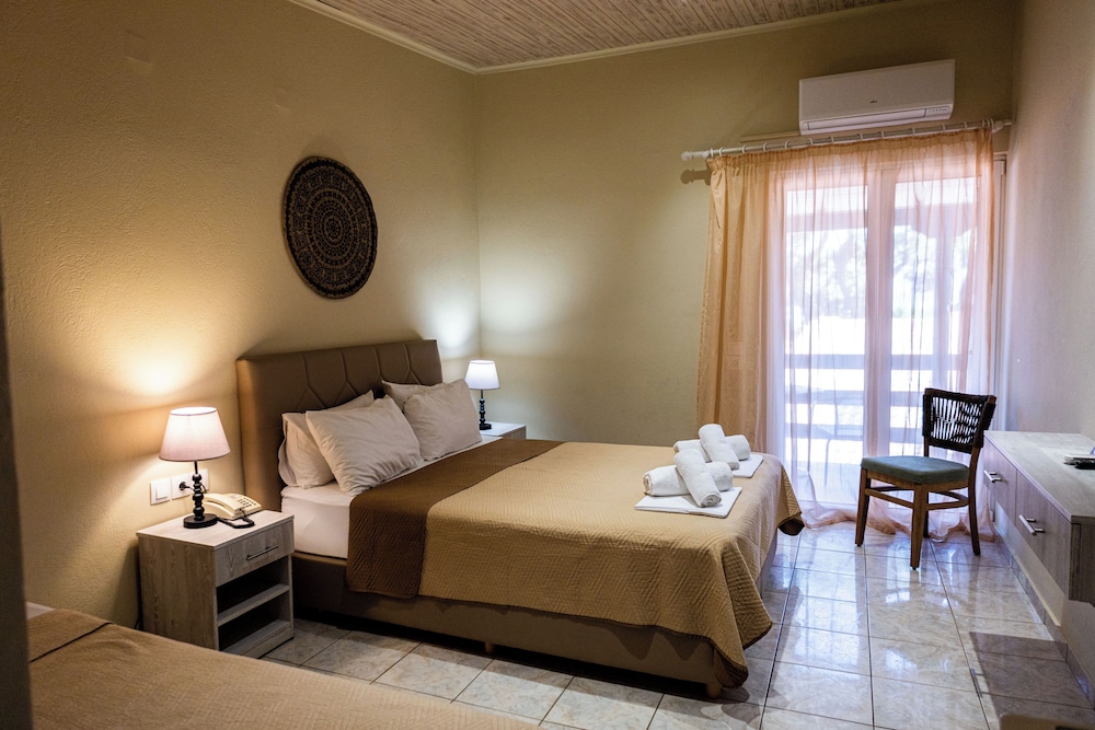Venus Beach Hotel 15/64
