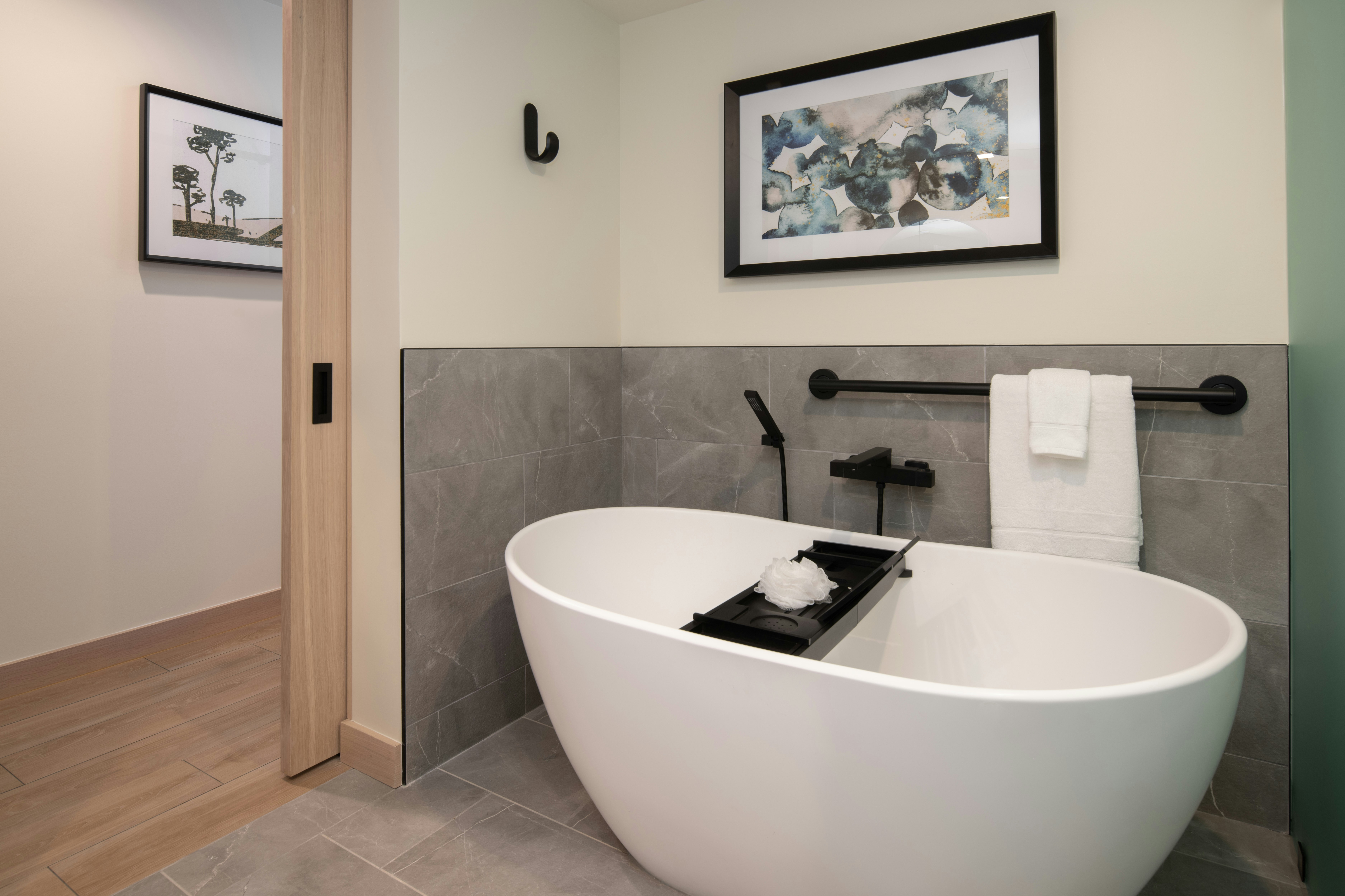 Casa Mani Resort Napa Valley, Curio Collection by Hilton 11/24