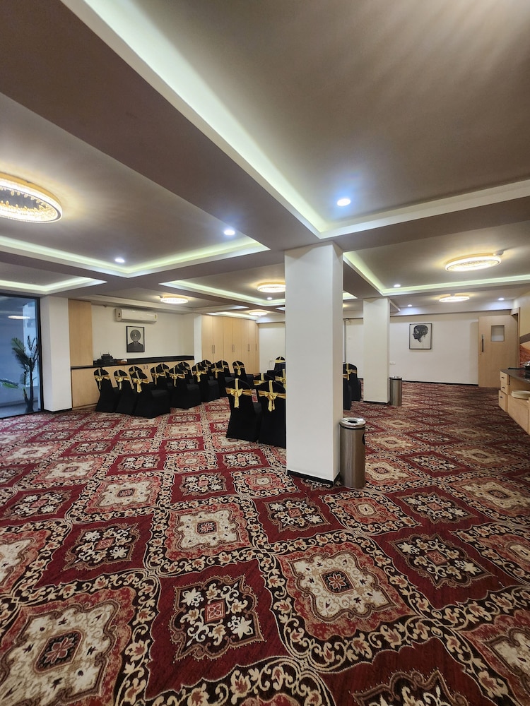 Mastiff Hotel, Ankleshwar 57/60