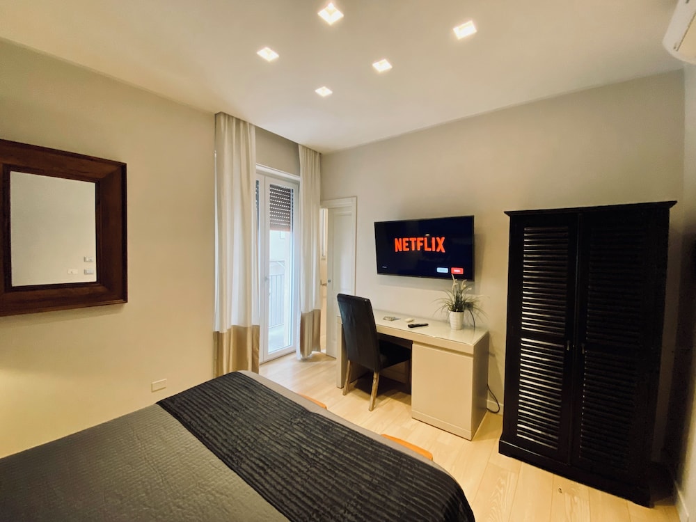 Suite 136 Luxury Rooms 17/50