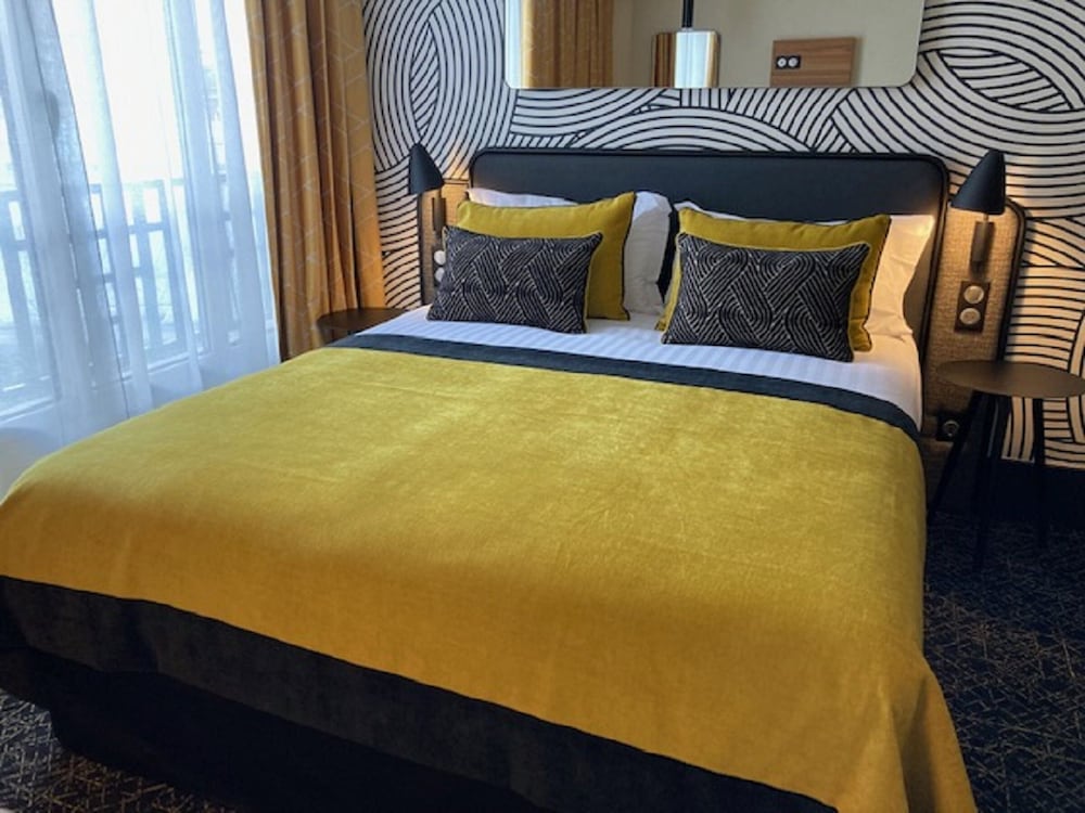 RENOVATED, SUPERIOR, DOUBLE BED