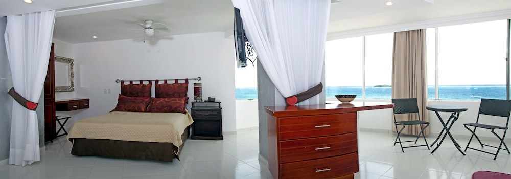 Hotel Calypso Beach 34/43
