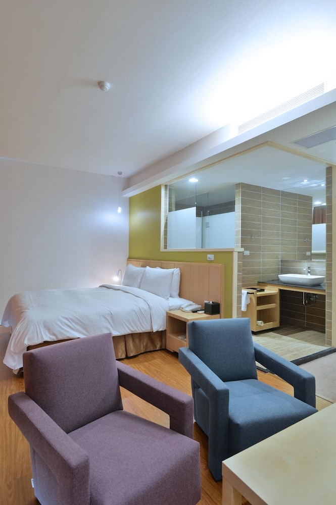 In Young Hotel 31/41