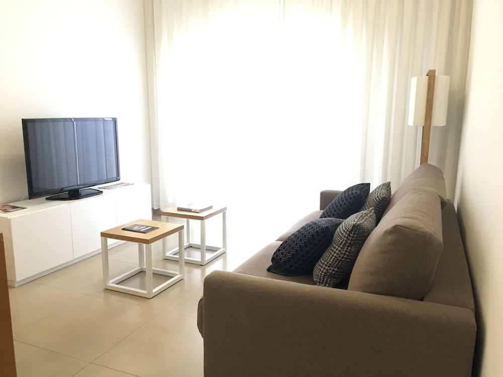 Suites Del Pintor Apartments 33/57
