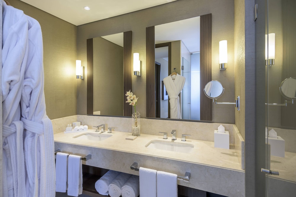 Courtyard By Marriott Bogota Airport 15/65