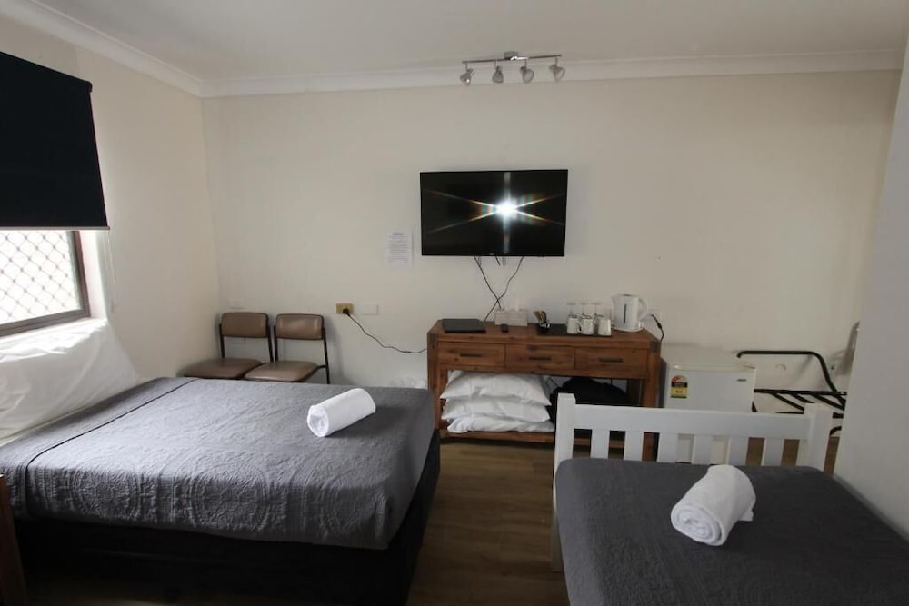 Toreador Motel 28/50