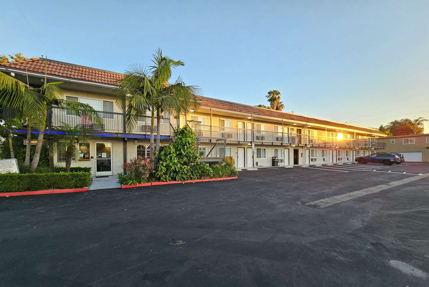 Travelodge by Wyndham Fullerton Near Anaheim 33/38