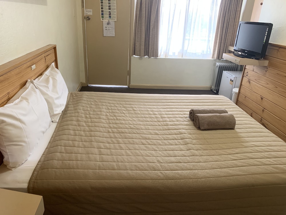 Country Comfort Cowra 18/44