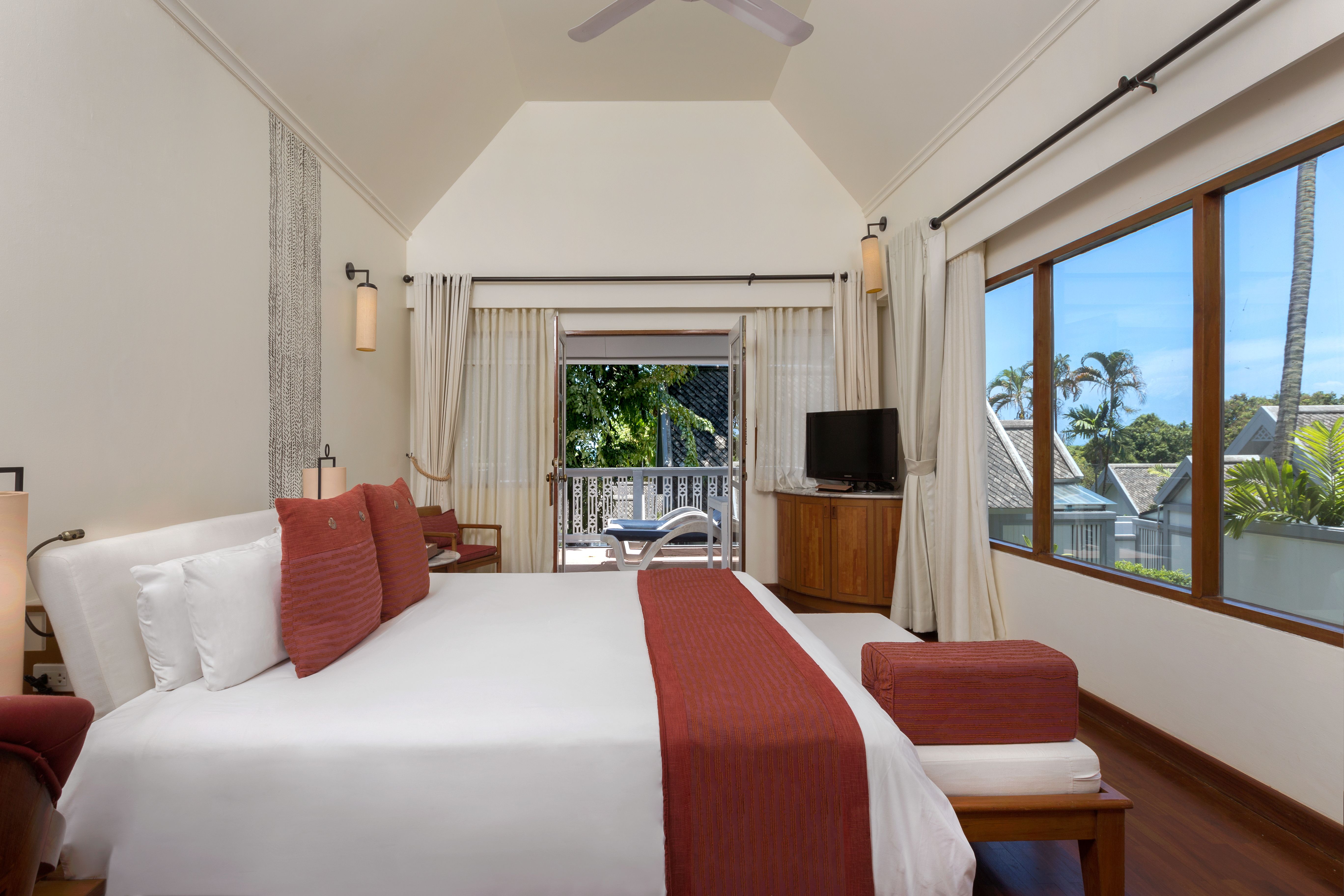 DELUXE, TWIN BEDS, GARDEN VIEW