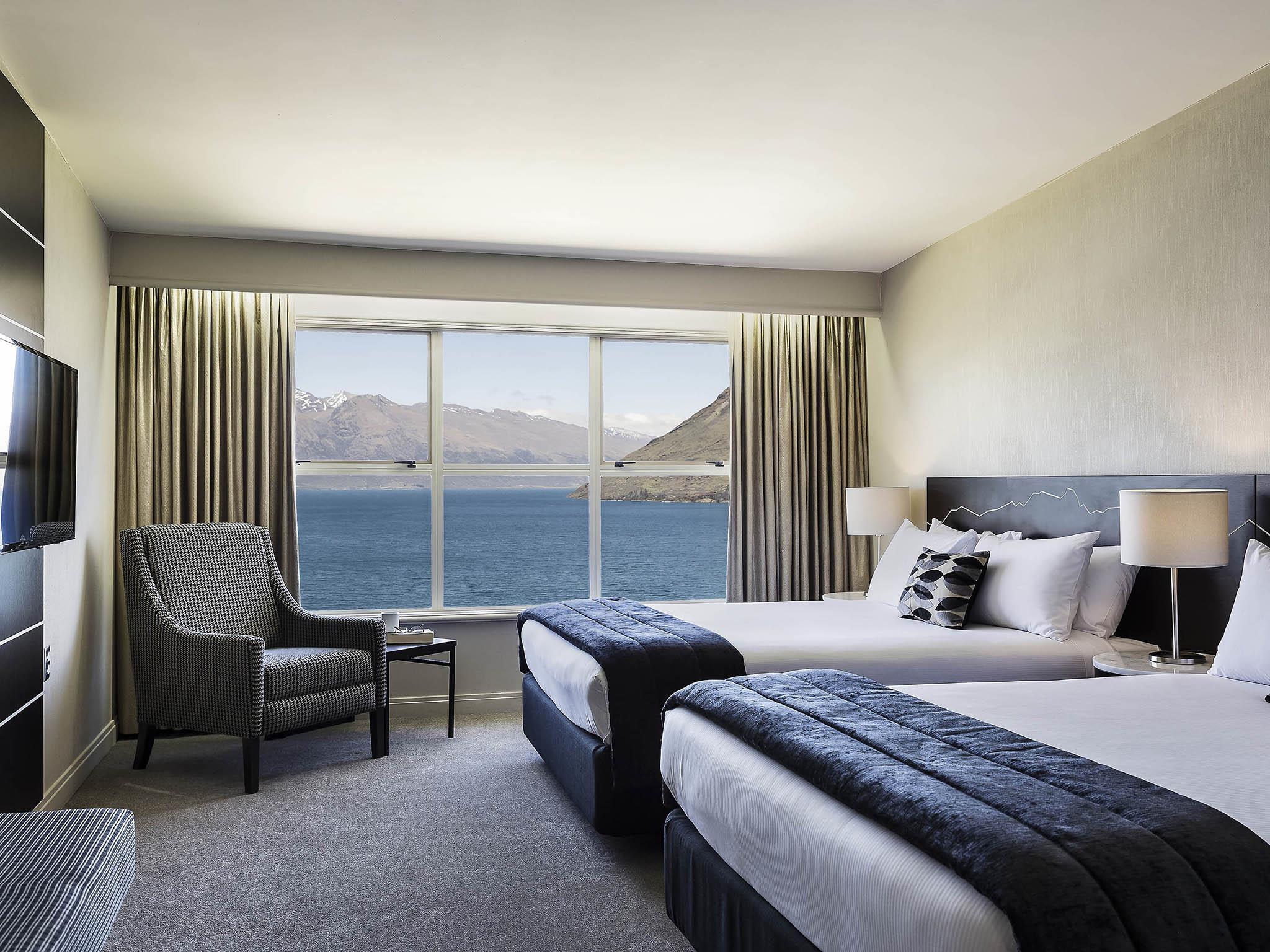 غرفة سوبيريور بسرير كوين بإطلالة على البحيرة، Movenpick Queenstown 2/8