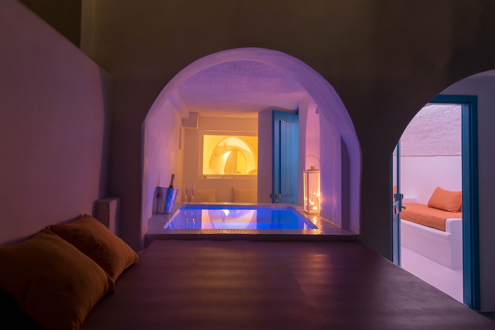Abyssanto Suites Spa 10/50