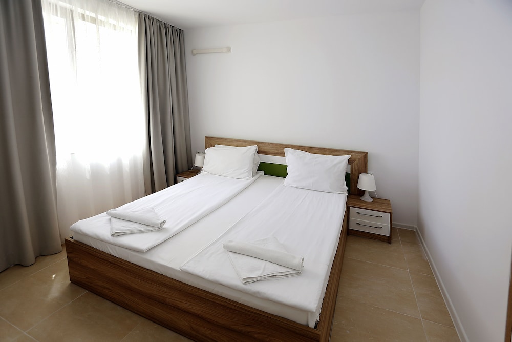 Green Life Beach Resort 37/75