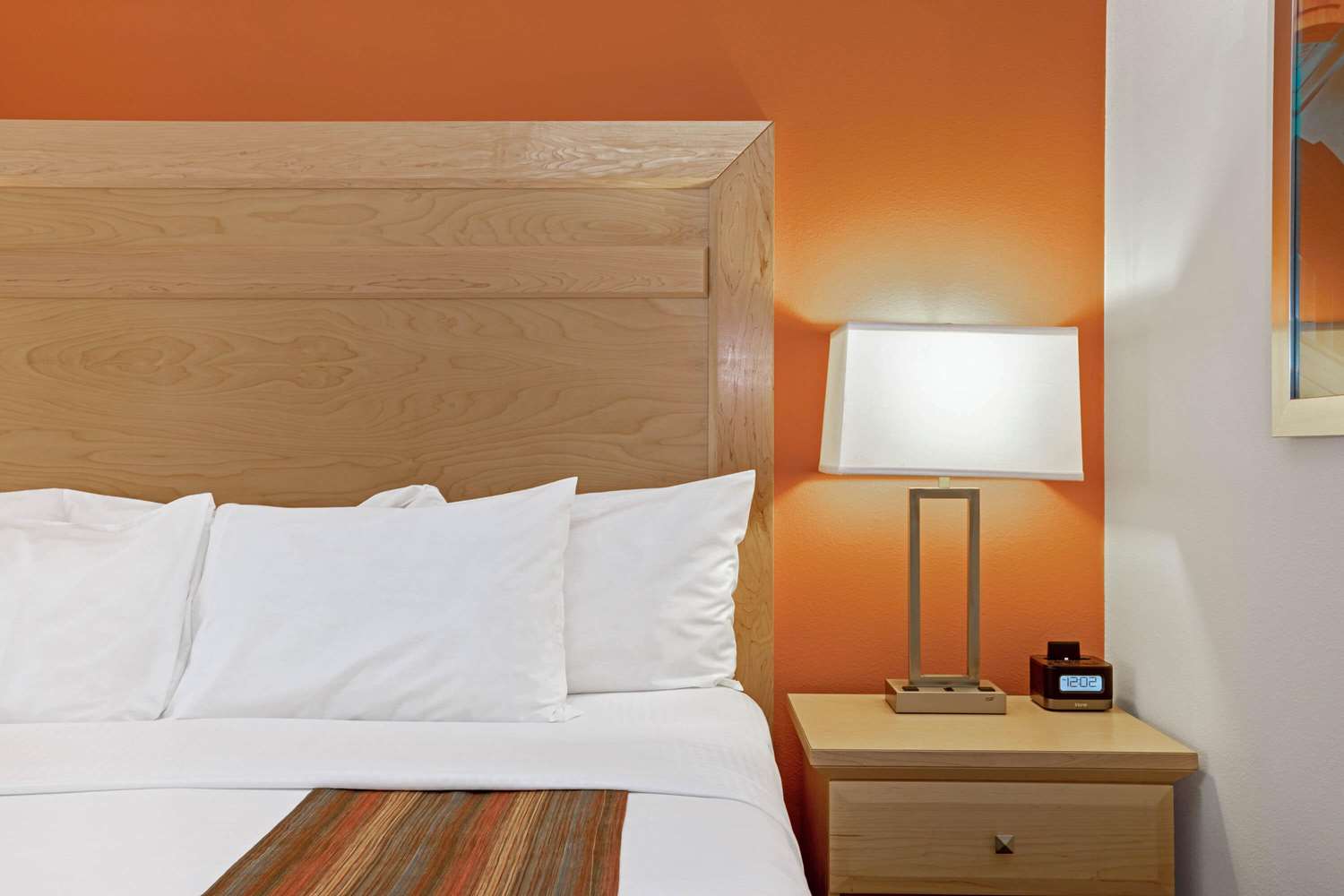La Quinta Inn & Suites by Wyndham Grand Forks 10/37