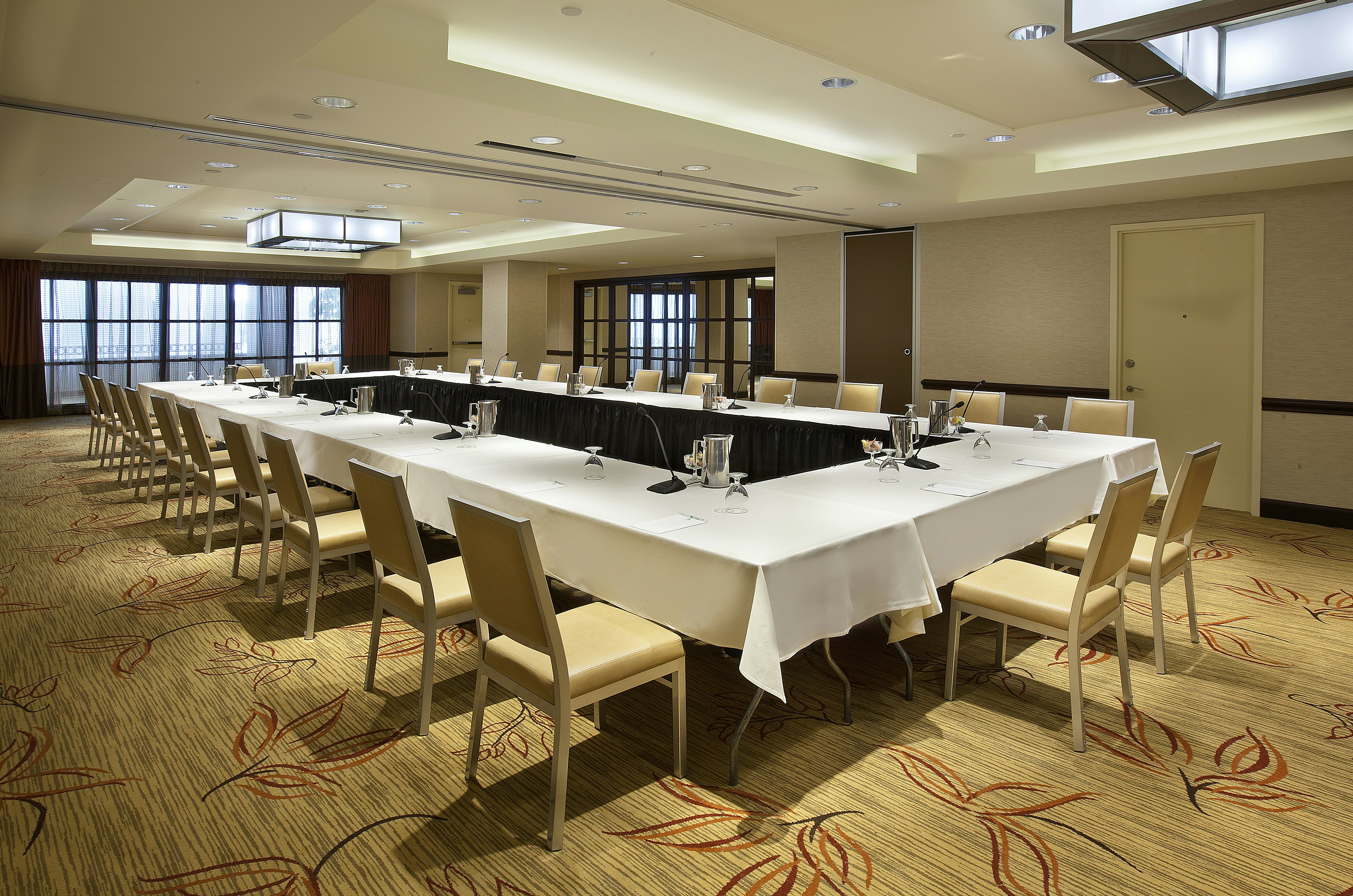 Embassy Suites By Hilton Washington Dc Chevy Chase Pavilion 74/80