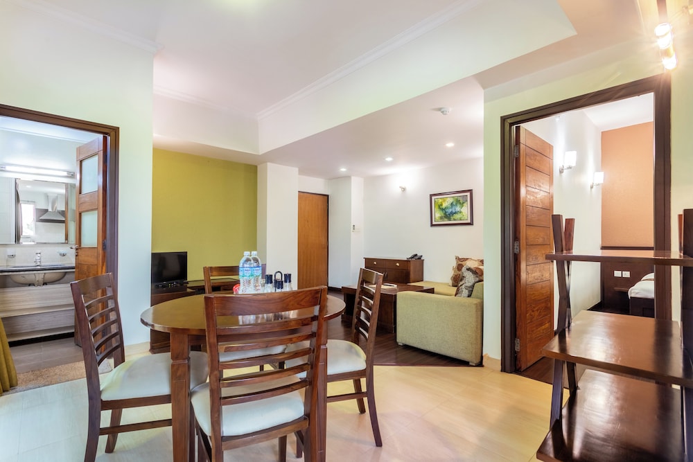 Suite Homes 38/50