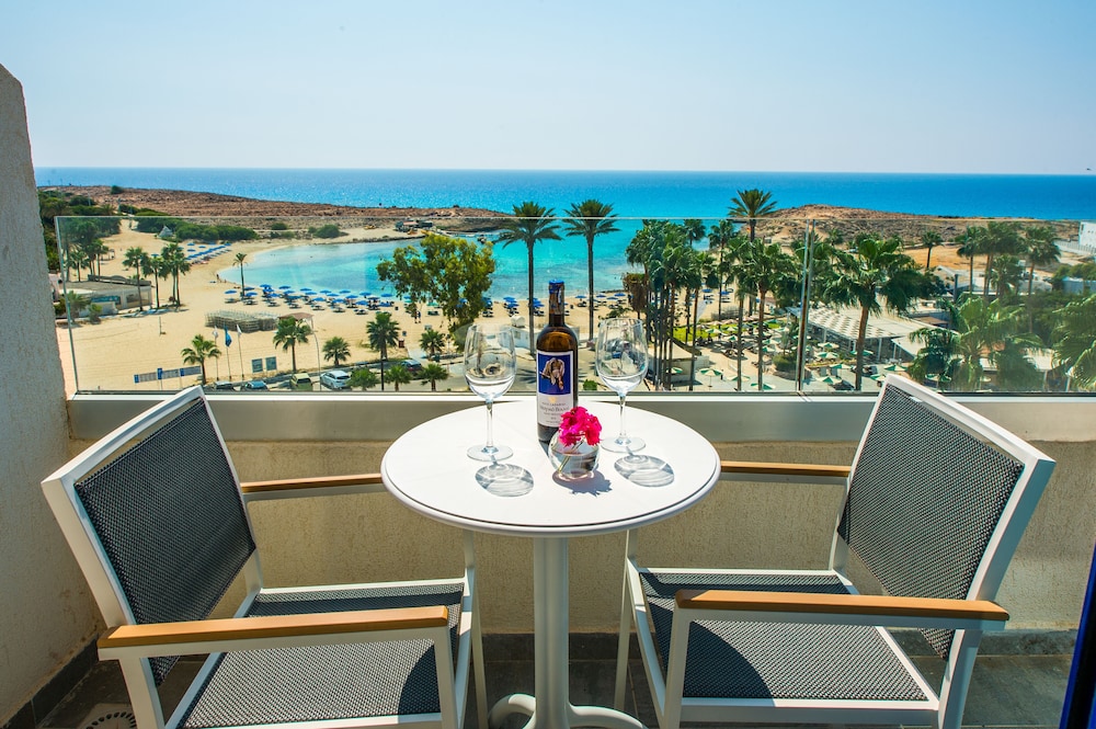 Anonymous Beach Hotel - Adults Only 61/72