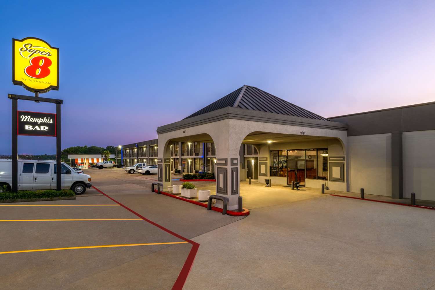 Super 8 By Wyndham Longview/North 33/42