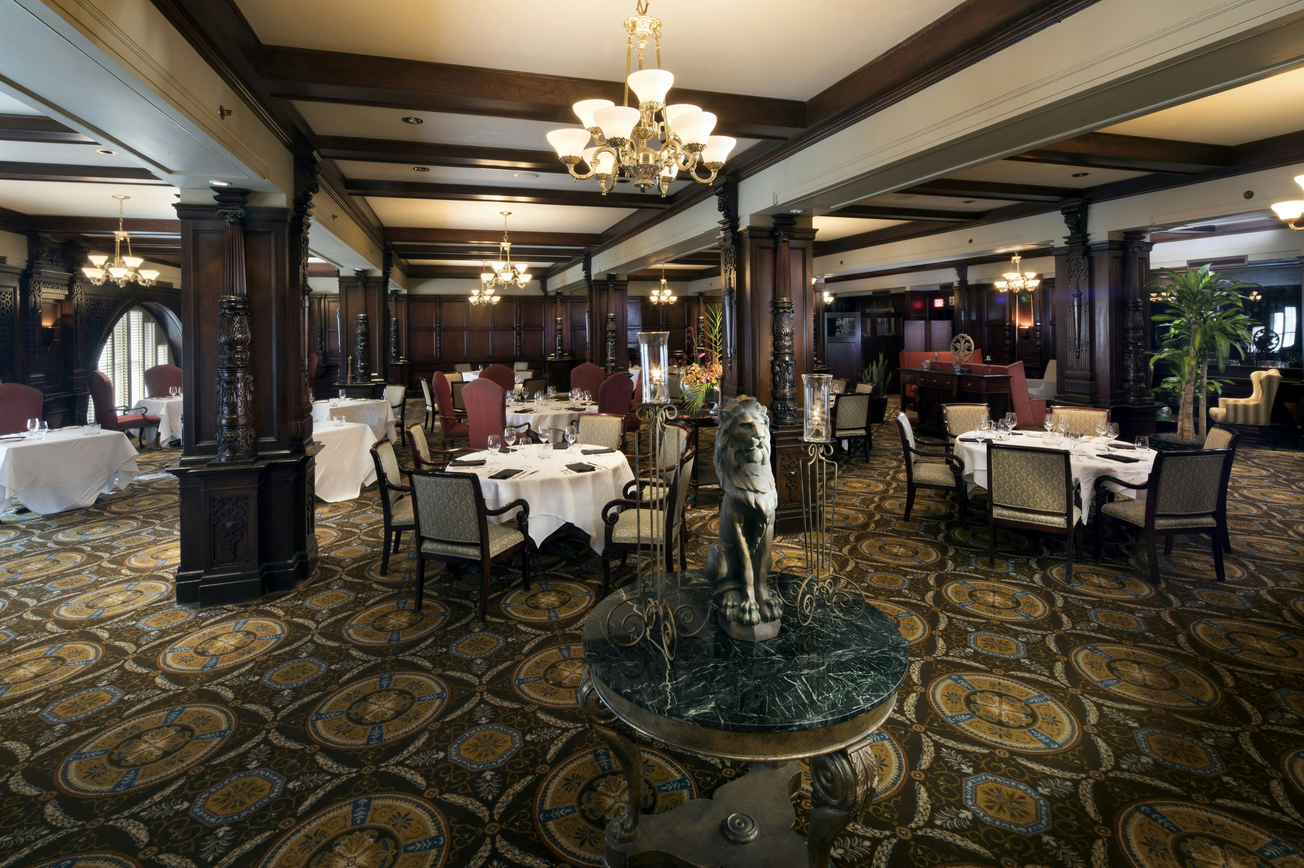 The Seelbach Hilton Louisville 32/54