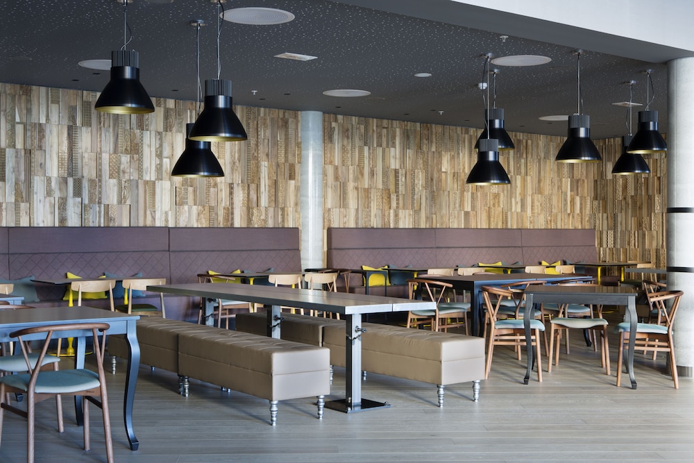restaurant-cafeteria