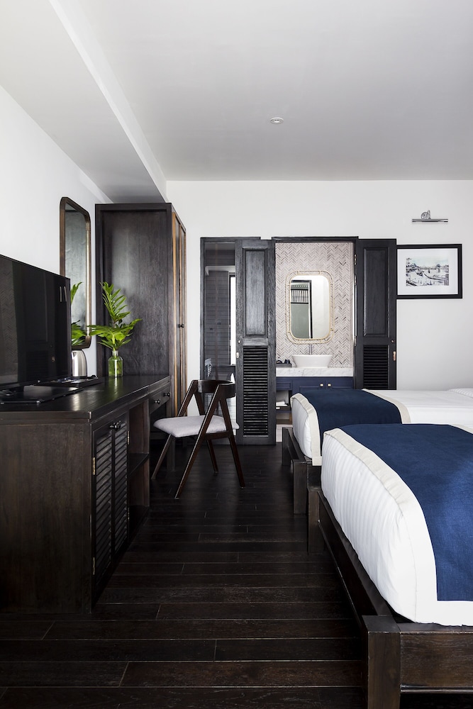 Cheeva Dee Hotel 27/75