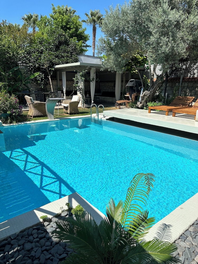 Argente Alacati Adults Only 14/31