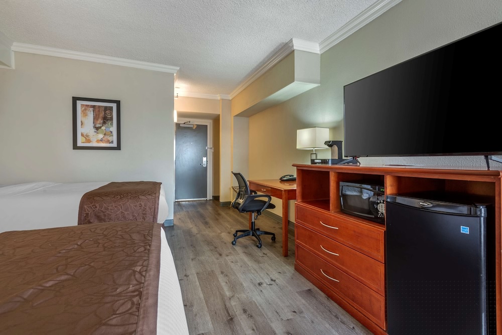 Best Western Fort Washington Inn 48/69
