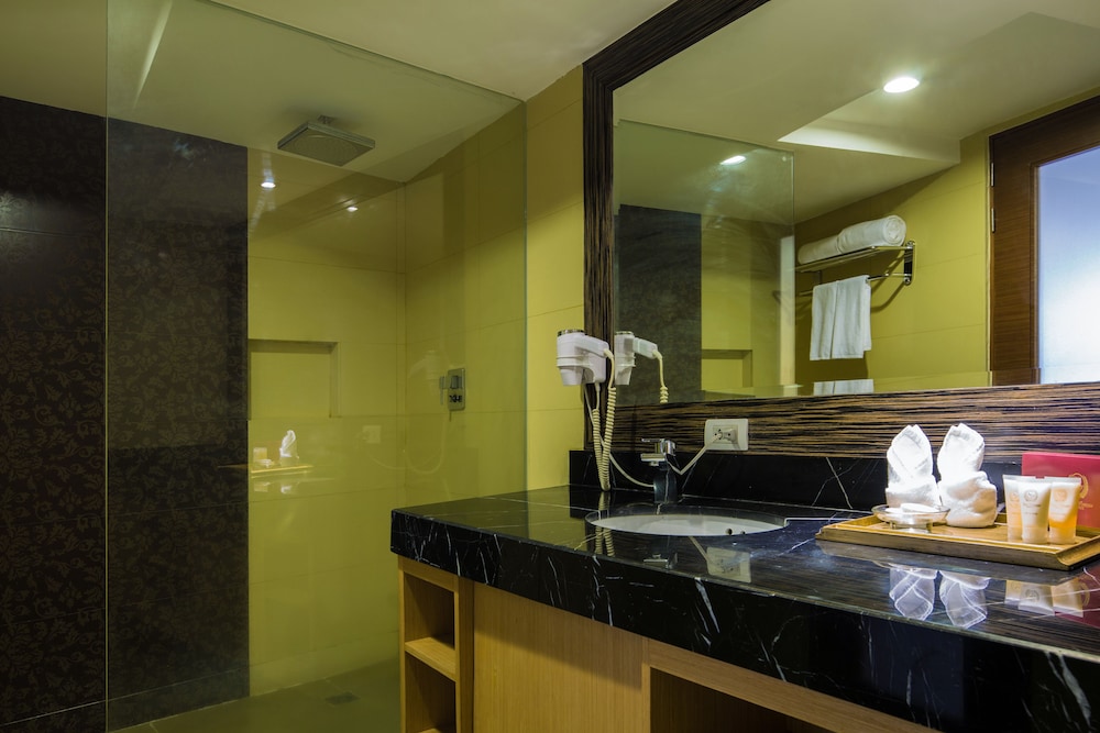 TORRE VENEZIA HOTEL 43/50
