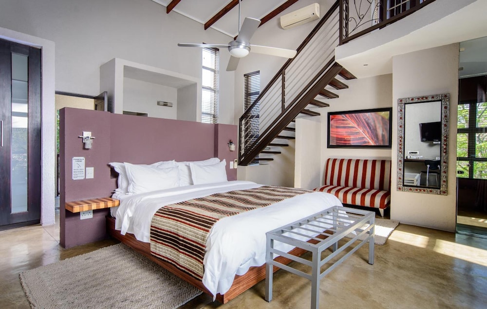 Francolin Lodge 17/50