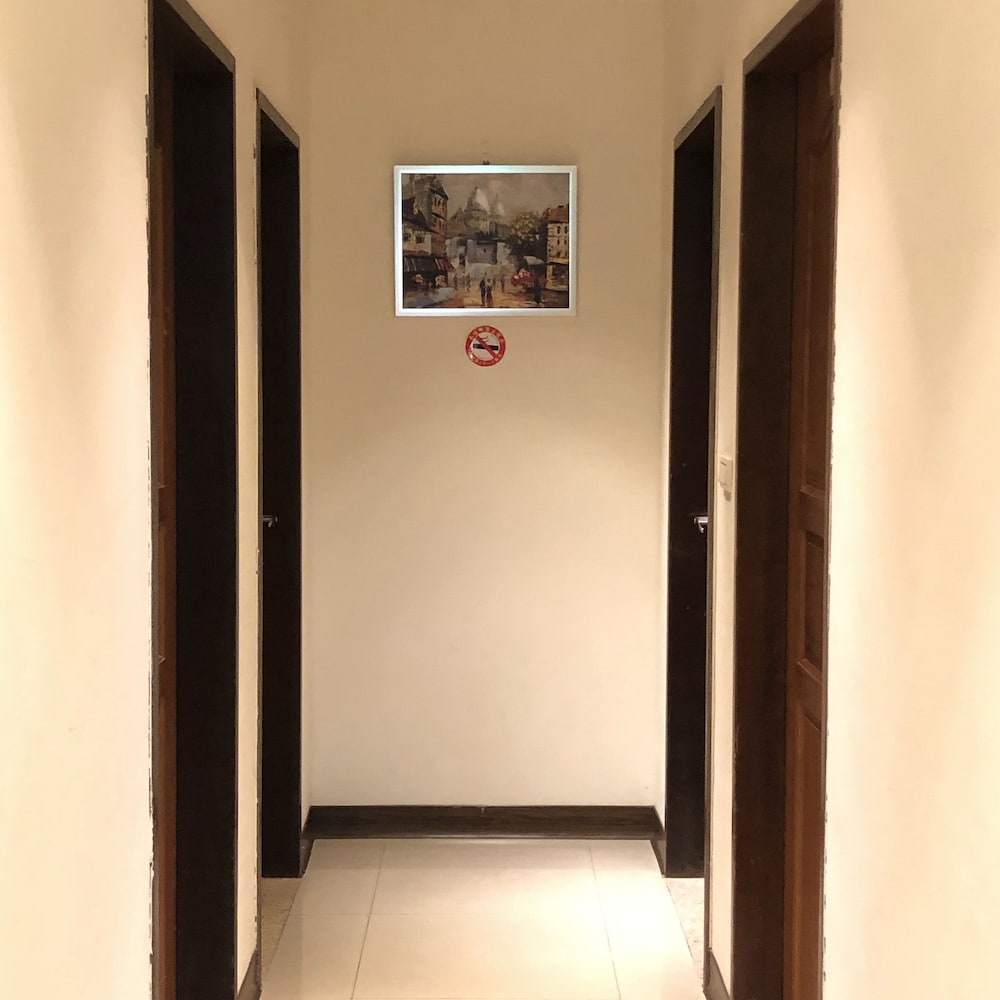 Frank's Hostel 32/50