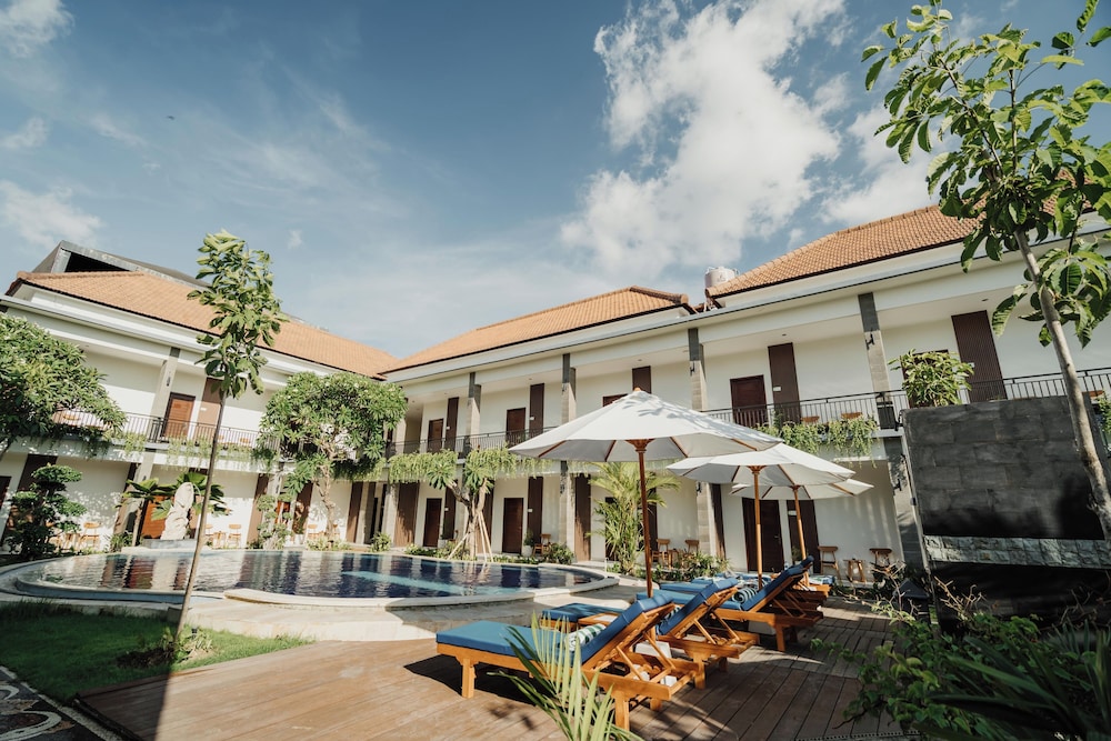 You Suite Seminyak 5/31