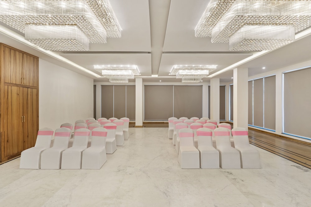 Country Inn Premier Pacific Mall Road Mussoorie 45/60