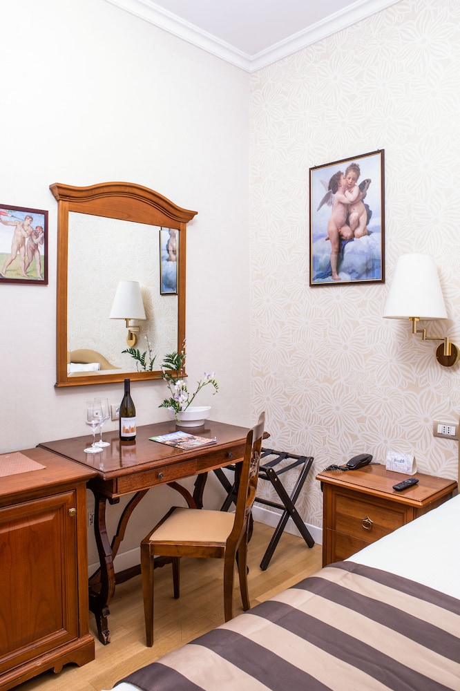 Piazza Di Spagna Lovely Nice And Comfy 15/68