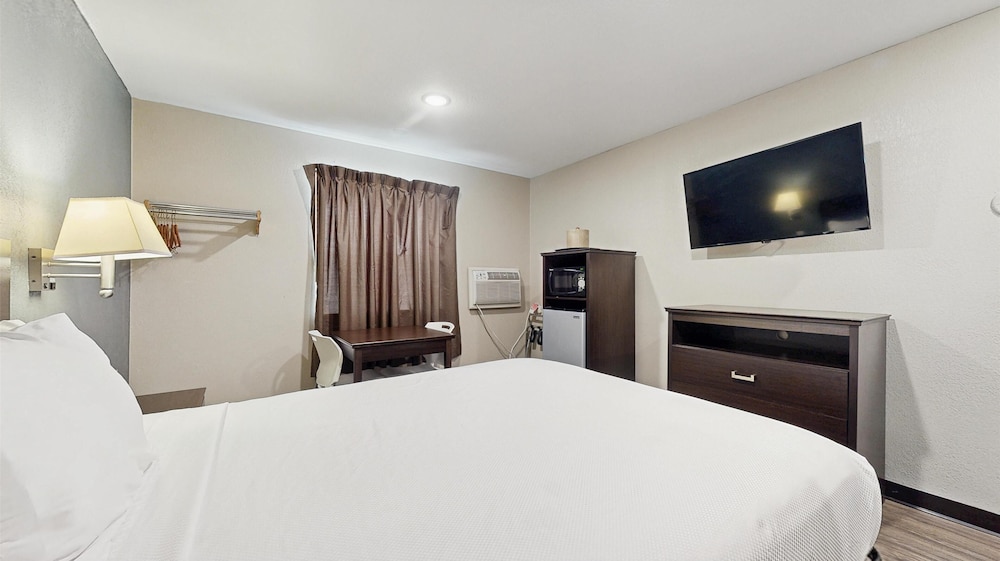 Room, Queen Bed