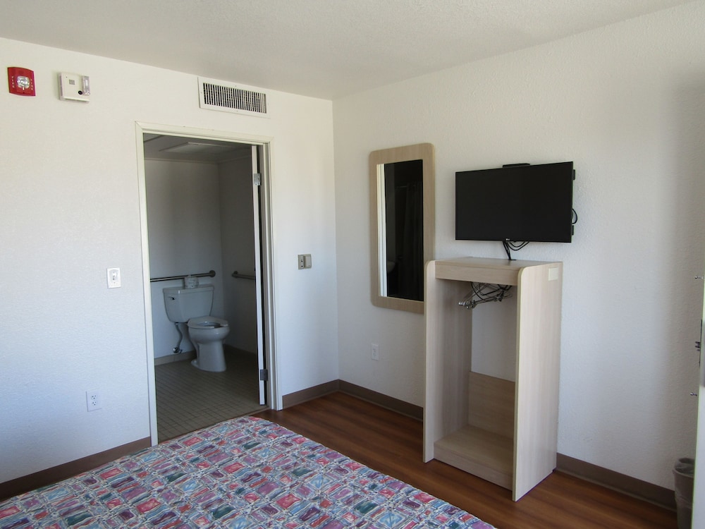 Econo Lodge Inn & Suites Yuma 31/47