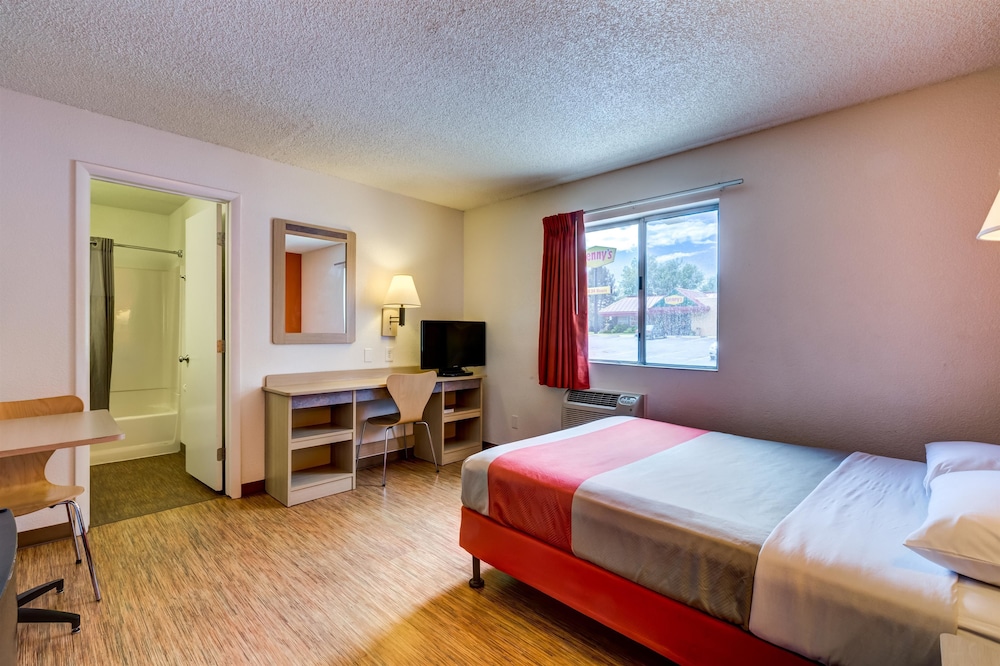 Motel6 Wheat Ridge, CO - West - Denver North 20/34