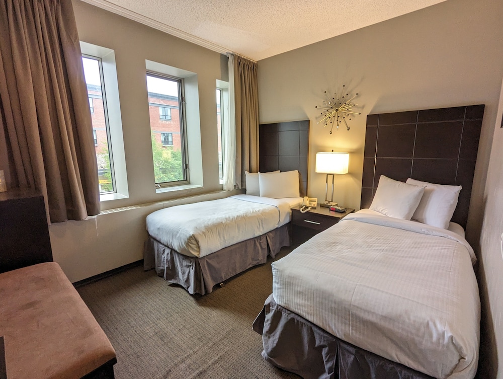 King Edward Hotel 23/55