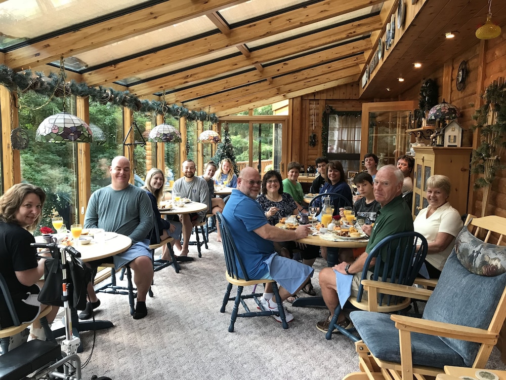 Horton Creek Inn Bed and Breakfast 48/66