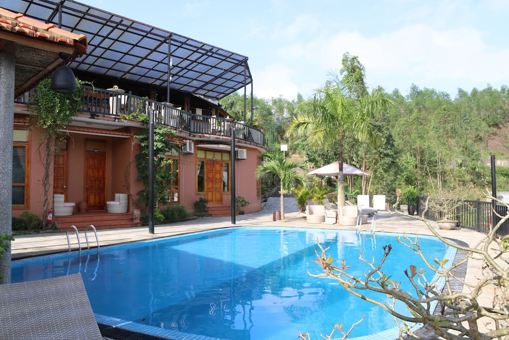Phong Nha Lake House 2/74