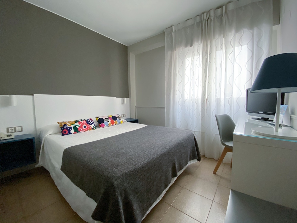 Hotel Río Arga 16/44