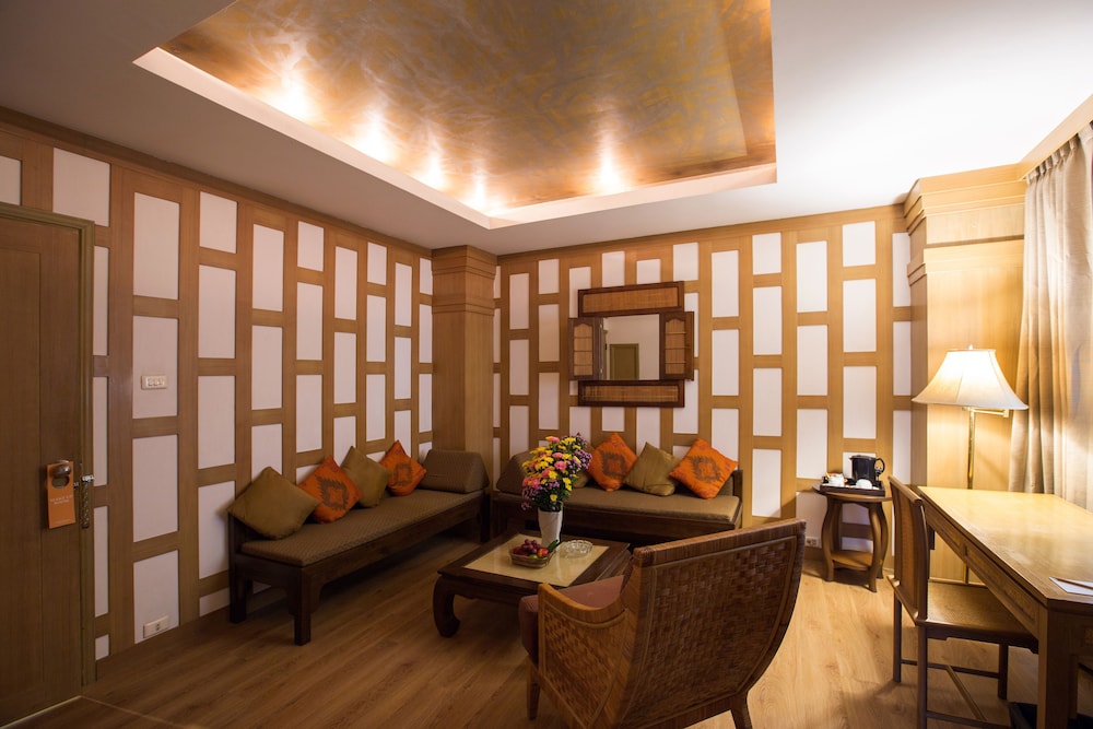 The Tarntawan Hotel Surawong Bangkok 40/60