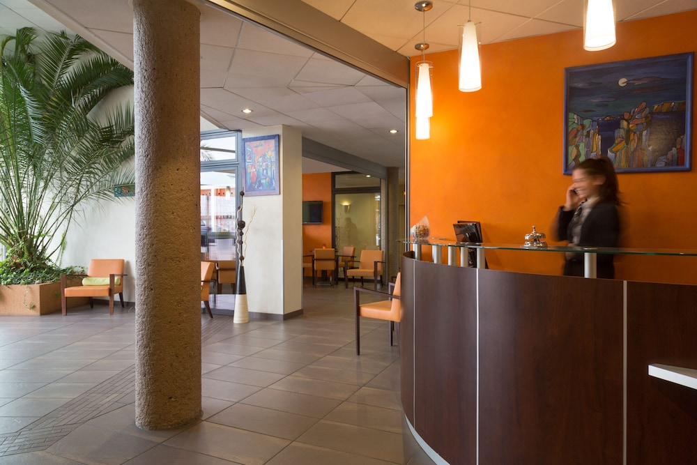 Hotel the Originals Saint Etienne Aeroport Actuel 2/61