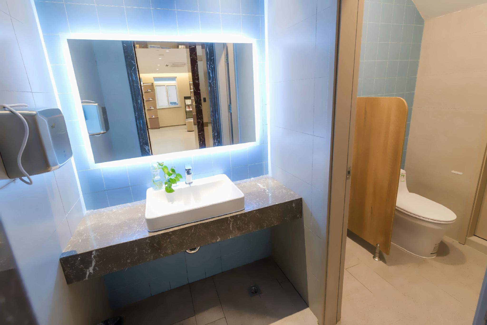 Home Inn neo (Shanghai Xujiahui Wanping South Road) 24/26