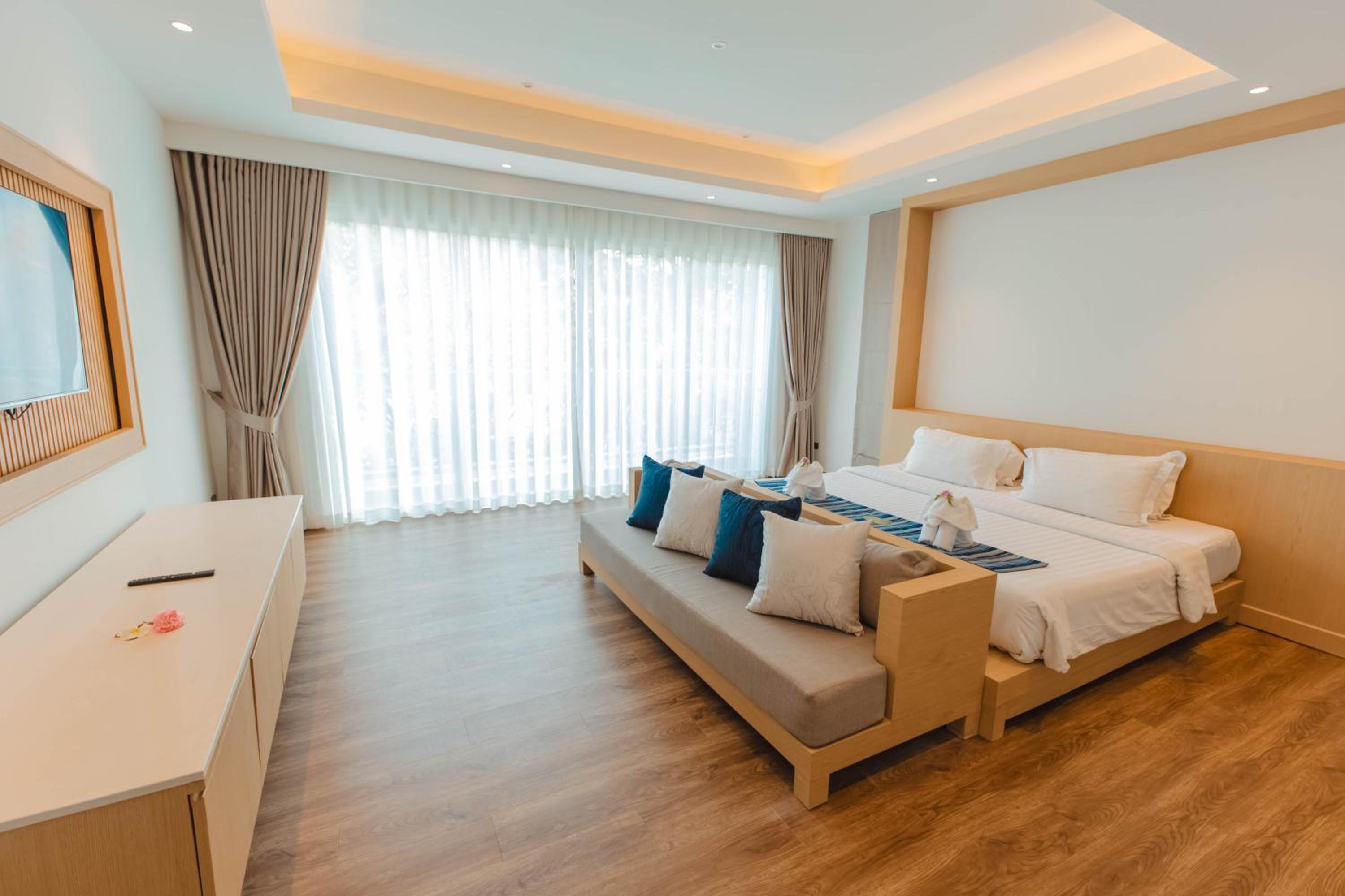 2 Bedrooms, Villa, 1 King and 2 Double Beds, Private Pool