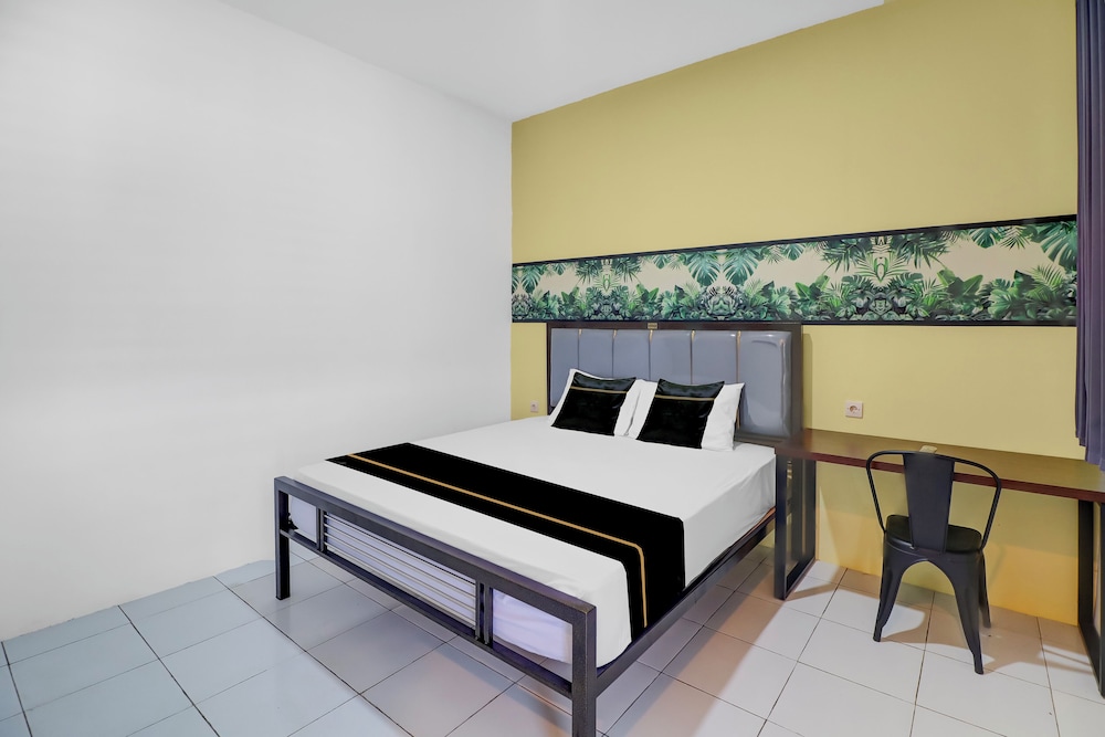 Hotel O near Trans Studio Theme Park (formerly Sunset Cozy Residence) 14/29