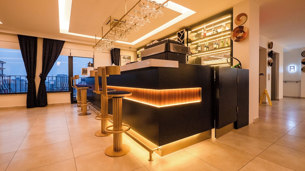 Souare Premium Hotel 7/39