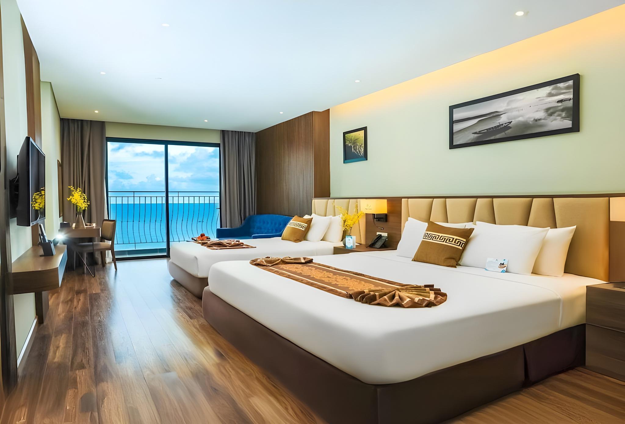 Executive, Triple, Ocean View, Balcony