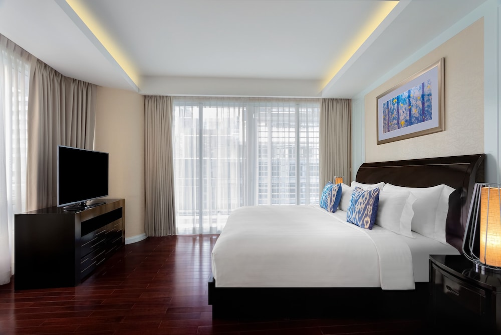Dusit Suites Hotel Ratchadamri 9/72